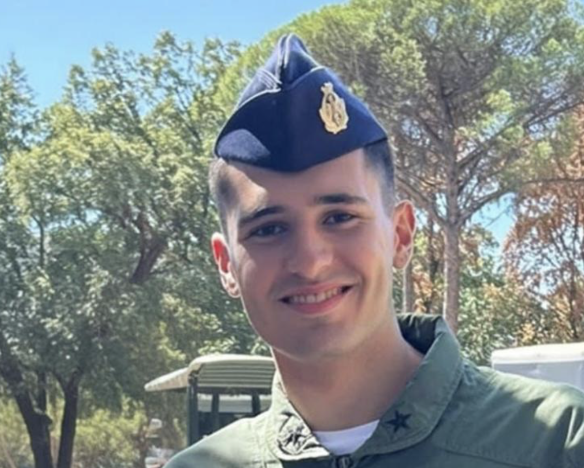 Brevetto di pilota militare per Lorenzo. La famiglia commossa ringrazia