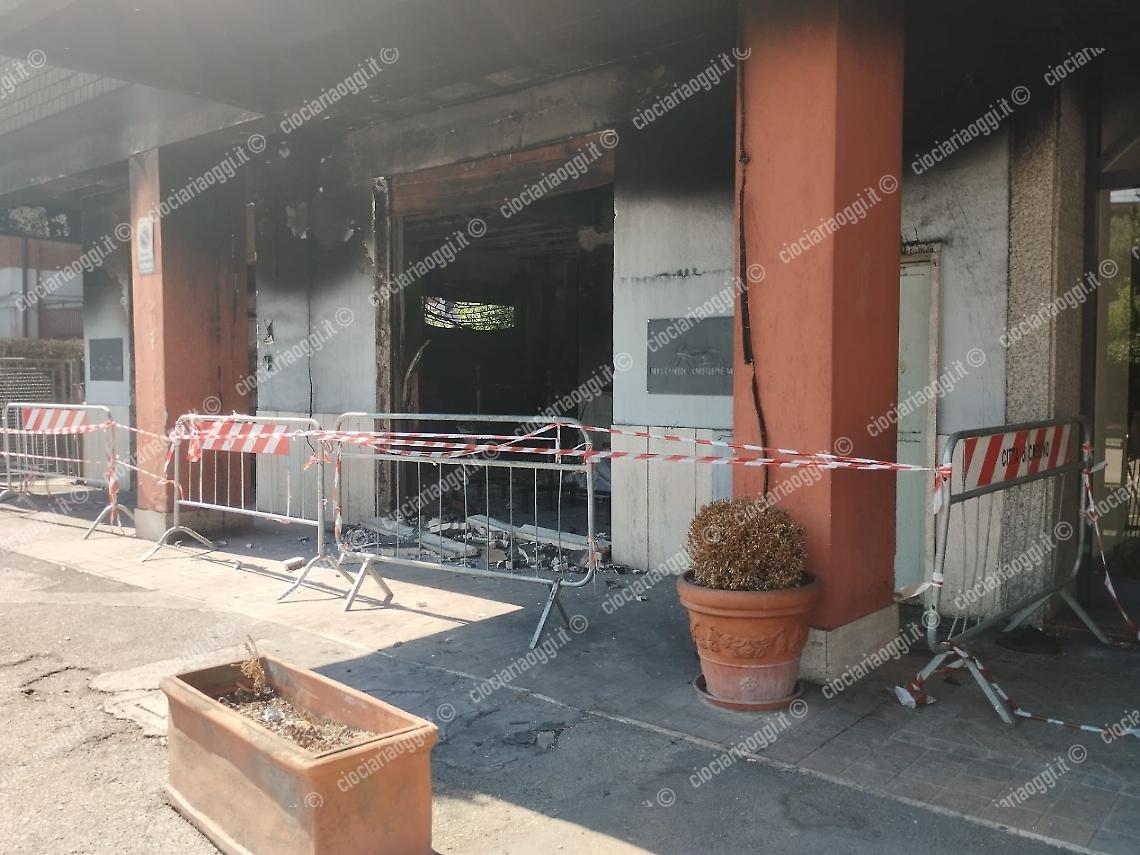 Rogo di via Zamosch, famiglie ancora senza un tetto