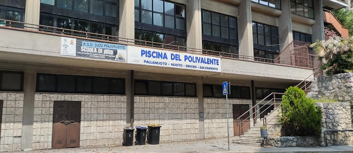 Gestione della piscina del polivalente: tre in corsa