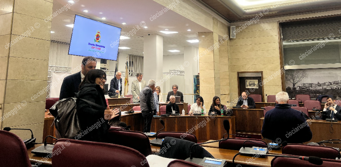 Pd e "dissidenti": «Una maggioranza in rotta»