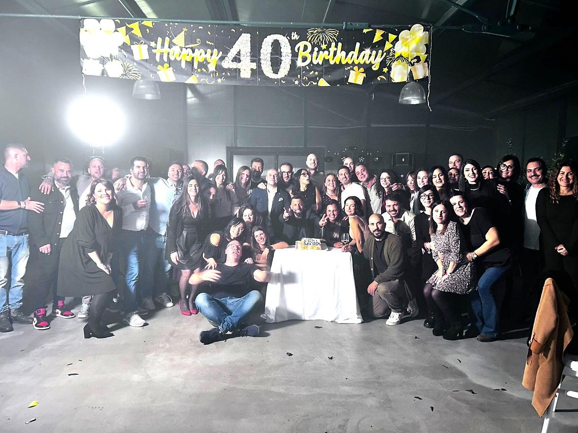 Grande festa a Casale Sciarra per i neo quarantenni della città 