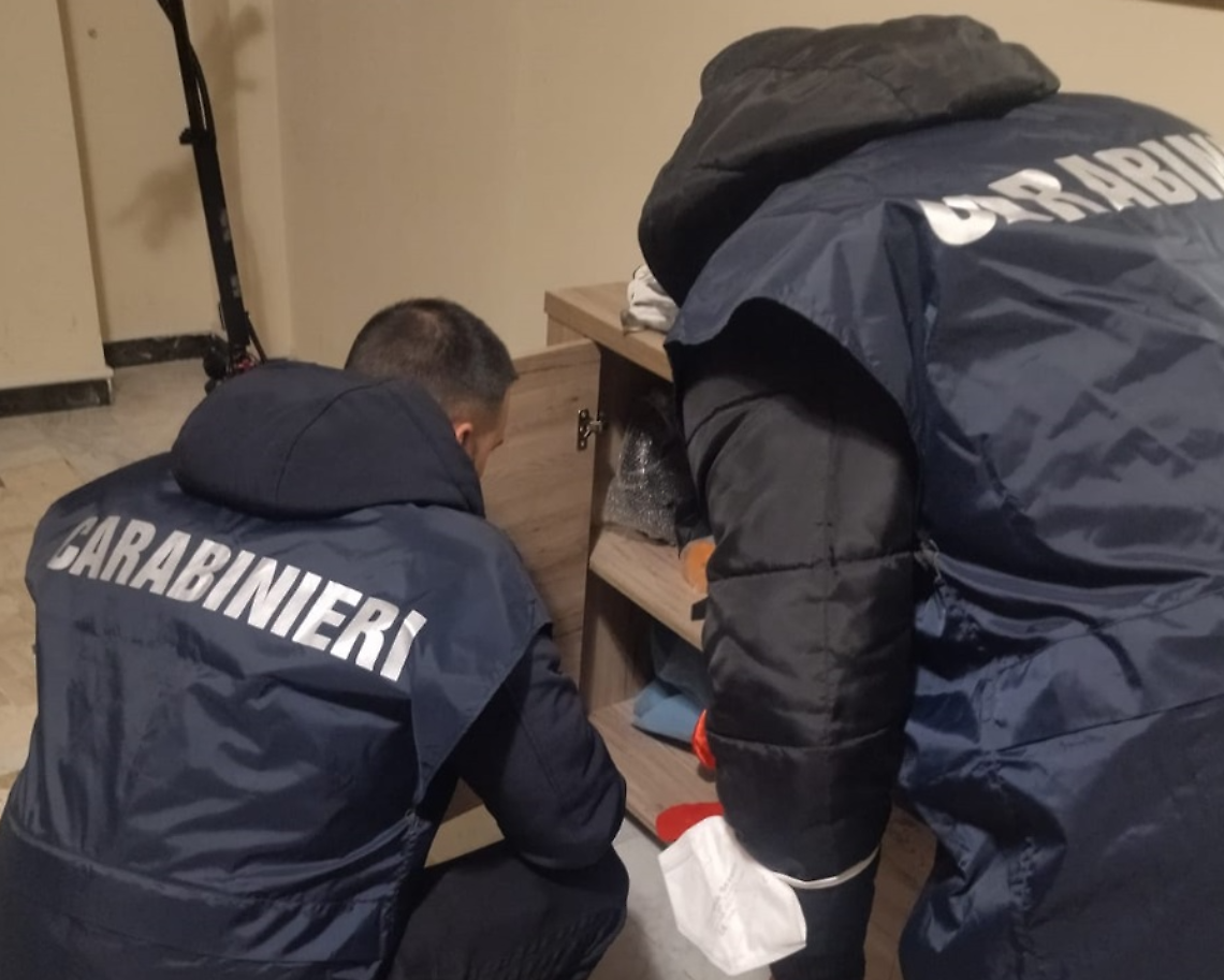 Avevano un'impresa dello spaccio: eseguite dai carabinieri 3 misure cautelari 