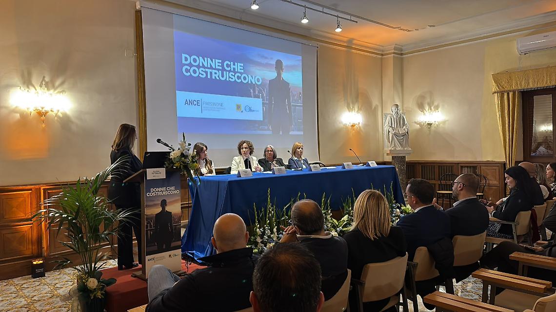 “Donne che costruiscono”. Un contributo che cambia tutto