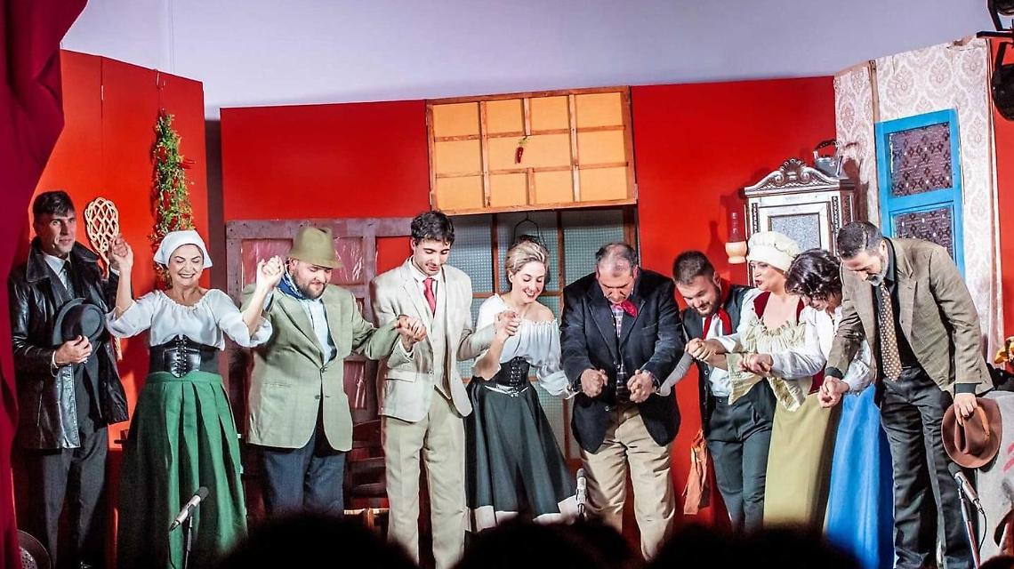 Le compagnie amatoriali. Palcoscenici di comunità