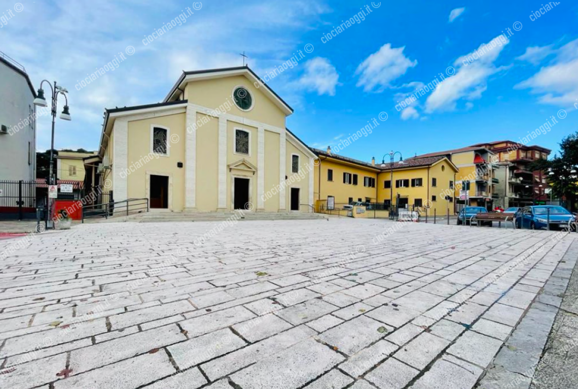 sagrato chiesa sacra famiglia