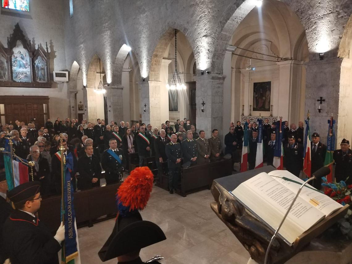 Il vescovo Gerardo Antonazzo onora la Virgo Fidelis