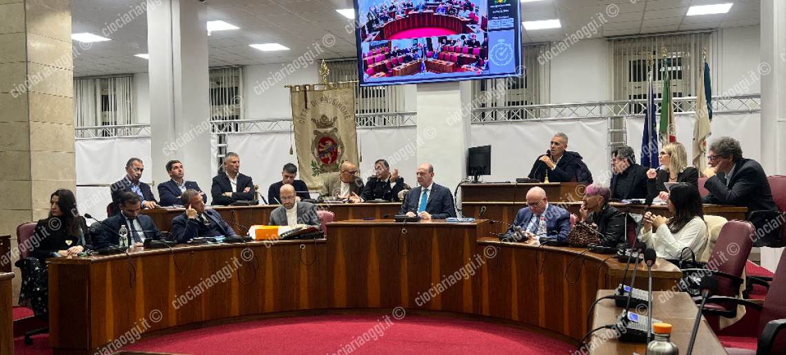 Comune, tutto in gioco. Nessun dorma