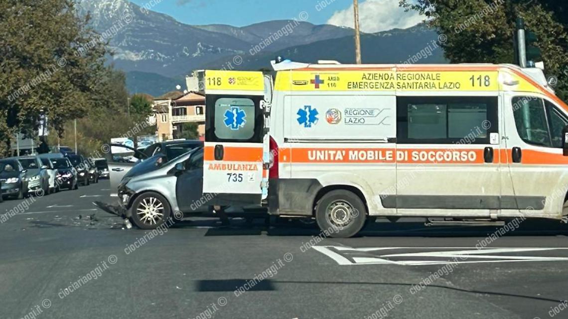 Incidente tra due auto sulla Monti Lepini