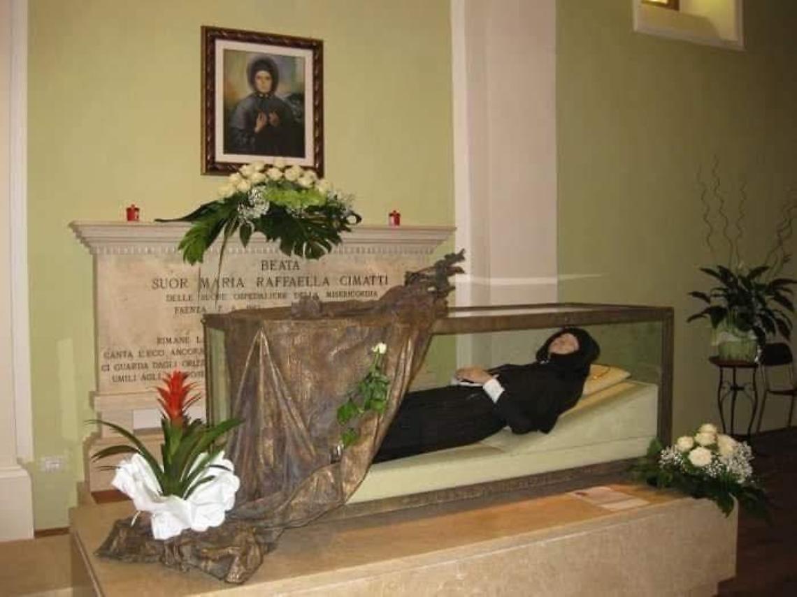 Insulti e bestemmie sul libro delle preghiere