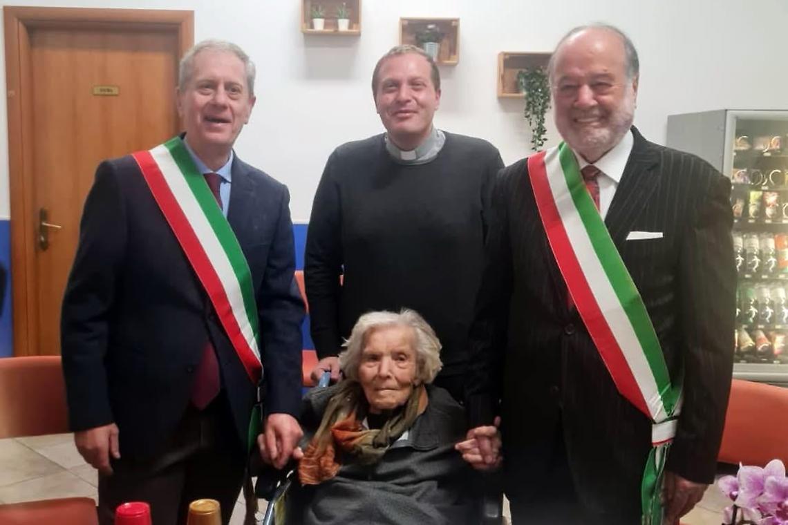 I sindaci di Arce e Strangolagalli festeggiano i 100 anni di Maria Angela Corsetti 