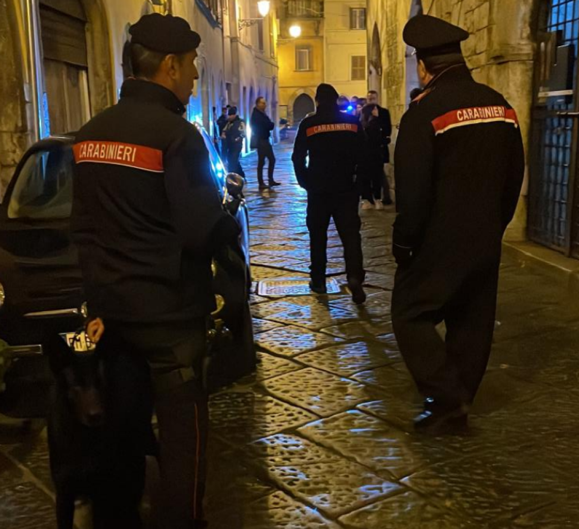 Violenta rissa davanti al bar: daspo per quattro persone