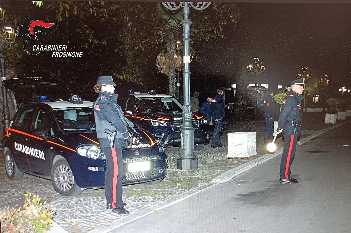 Droga e materiale per il confezionamento in casa. Denunciato ventiseienne