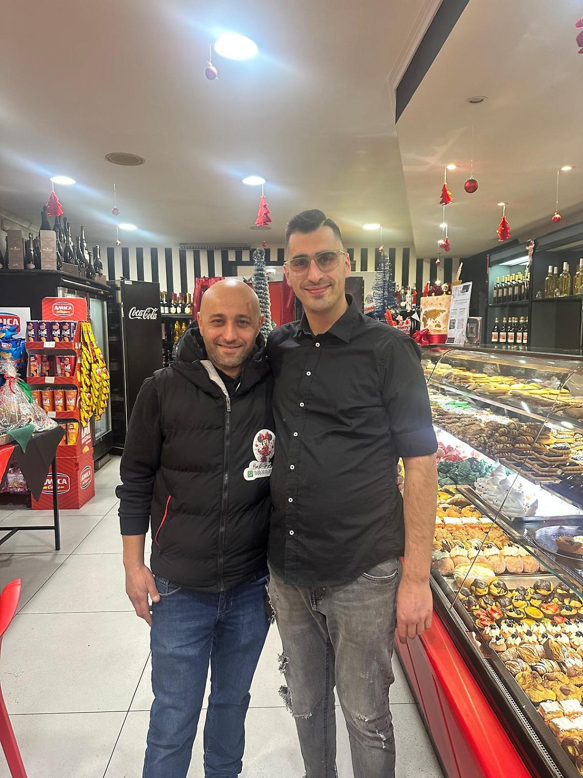 Natale a Sant'Agata. Il cuore generoso di Andrea Gargani e Marco Abou  