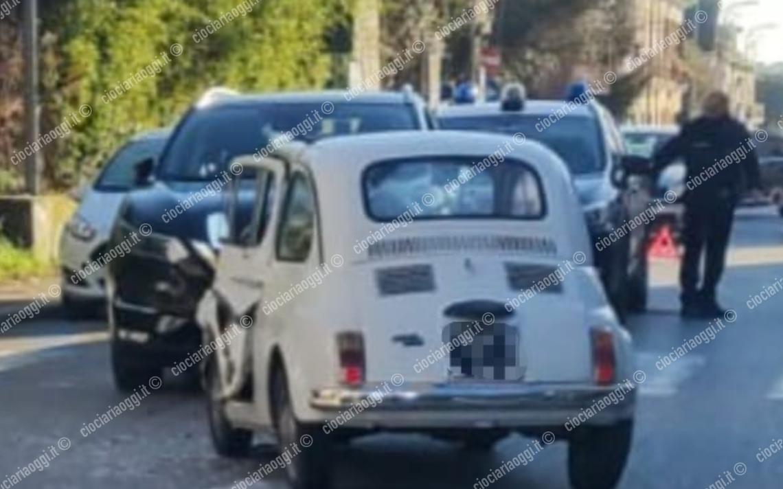 Incidente in via Campidoglio: traffico rallentato per due ore