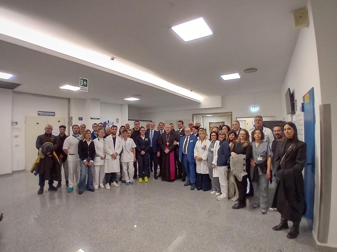 Il vescovo fa visita a Citt&agrave; Bianca: &laquo;Questa &egrave; la casa della vita&raquo;