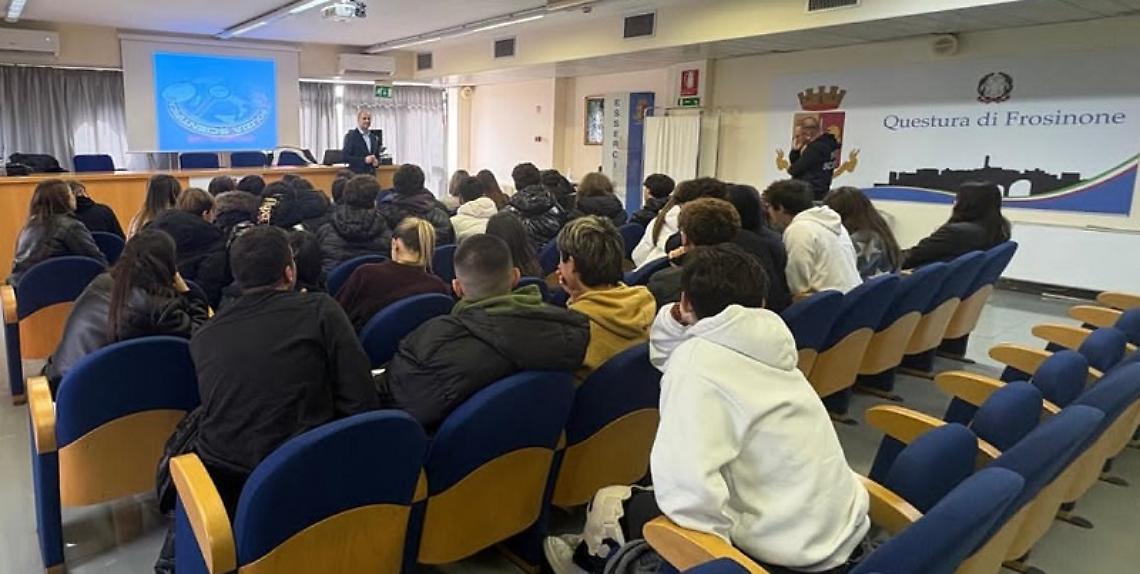 Cultura della legalit&agrave;: la polizia di Stato incontra gli studenti 