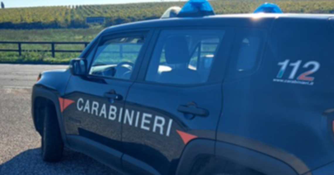 Perseguita la ex moglie: cinquantanovenne ai domiciliari