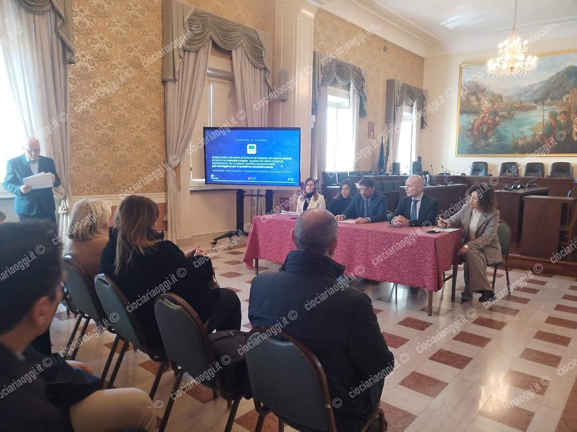 Illuminazione pubblica, 4.633 nuovi punti luce e una app per le segnalazioni