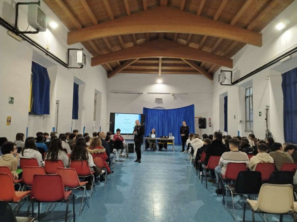 Cultura della legalit&agrave;: i carabinieri incontrano gli studenti