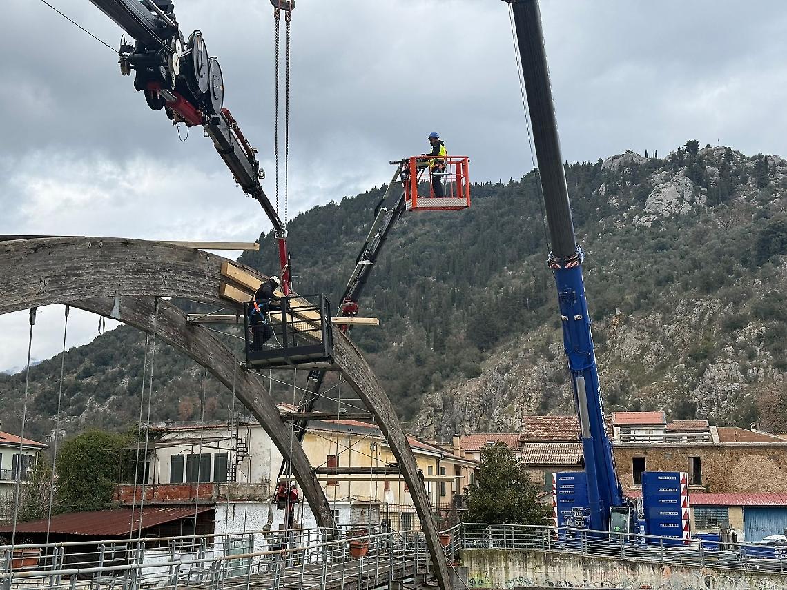 Domani la rimozione del ponte Cristini