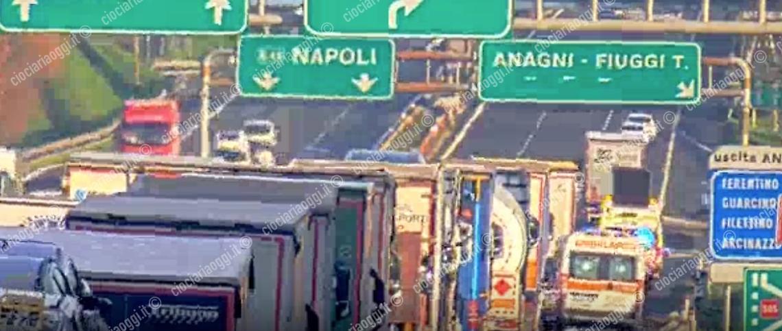 Incidente in A1 all'altezza di Anagni: ambulanza sul posto 