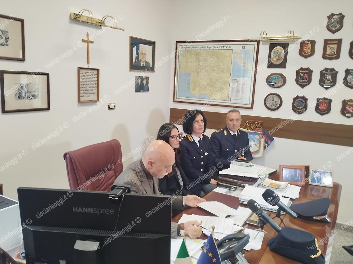 Cinque chili di cocaina in un'auto a noleggio: trentenne nei guai 