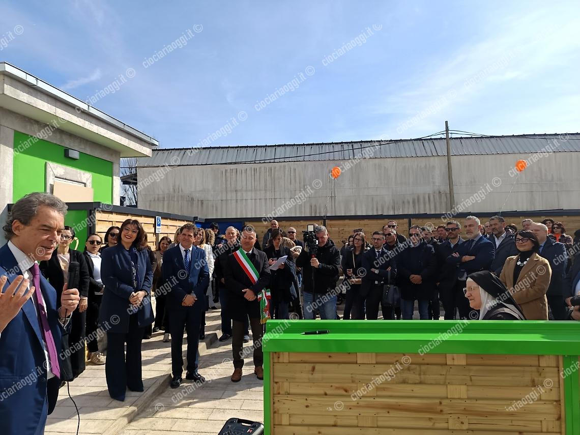 Gioia per l'inaugurazione del nuovo asilo nido