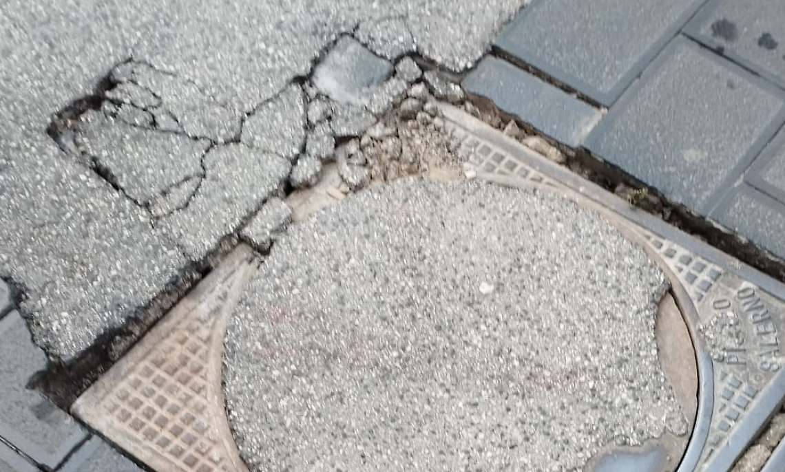 Allarme centro storico. &laquo;La pavimentazione sprofonda&raquo;