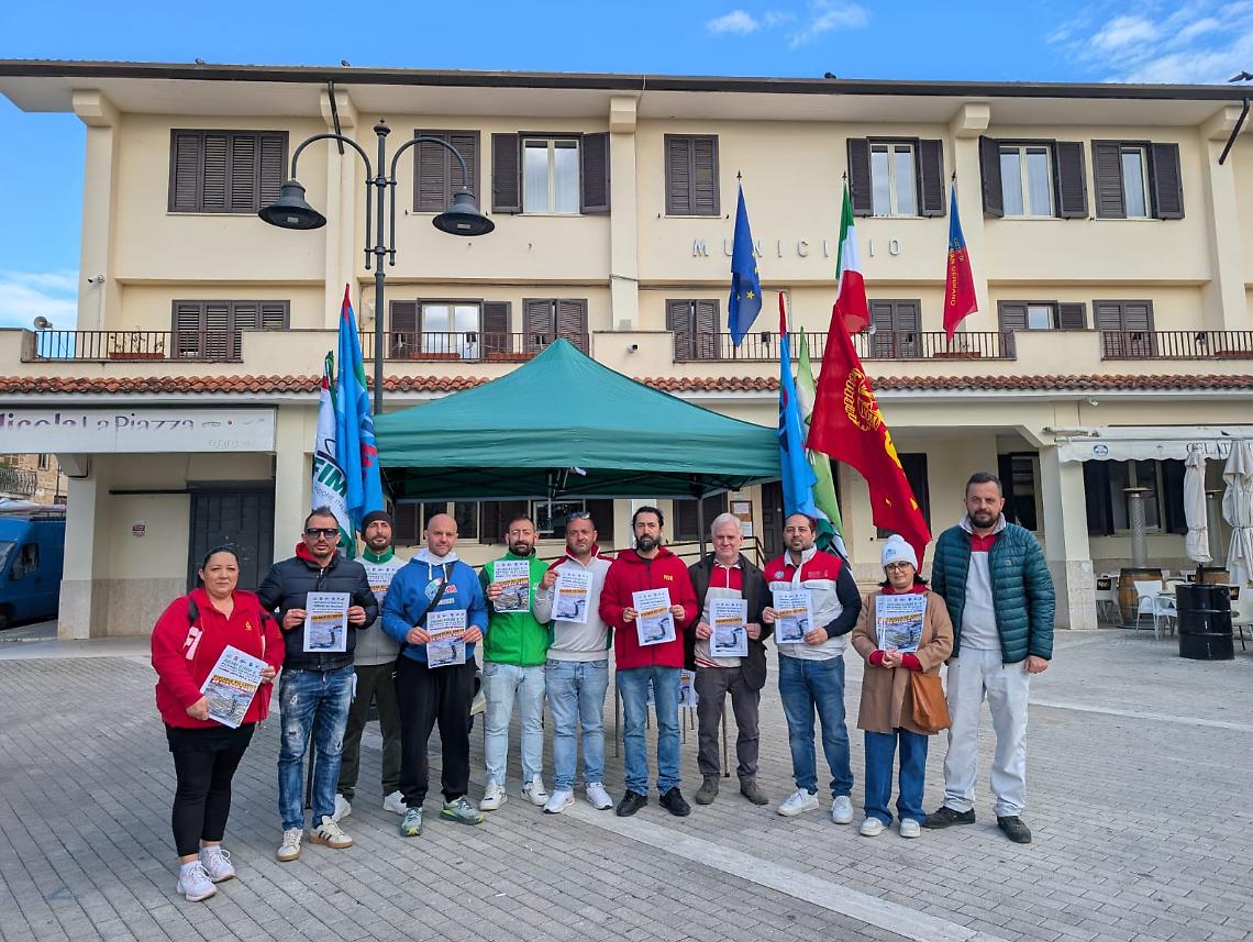 Sciopero automotive: mobilitazione e manifesti in piazza a Piedimonte 