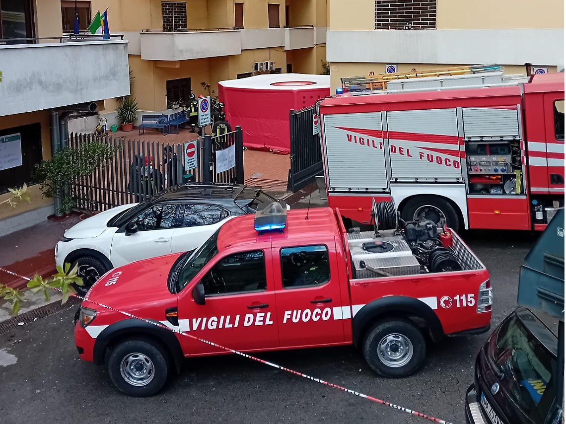 Paura all'IIS Alessandro Volta: studentessa si barrica in bagno
