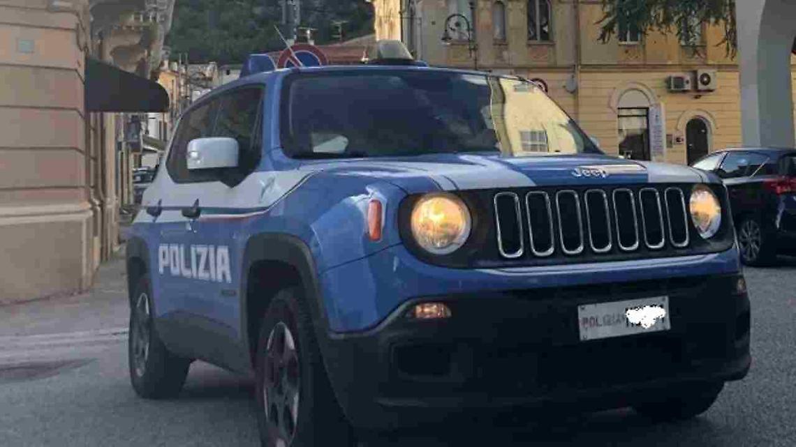 Truffa online: ventiduenne denunciato dalla polizia 