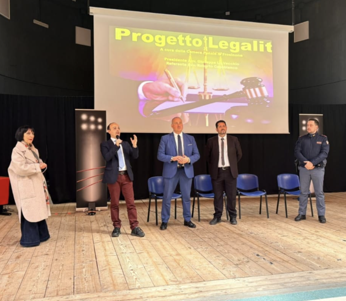  &ldquo;Sentiment nel cuore del web&rdquo;, studenti in scena contro bullismo e non solo