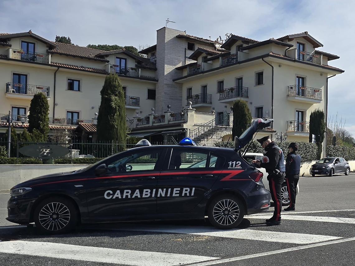 Controlli a tappeto dei carabinieri: trovata droga e documenti falsi