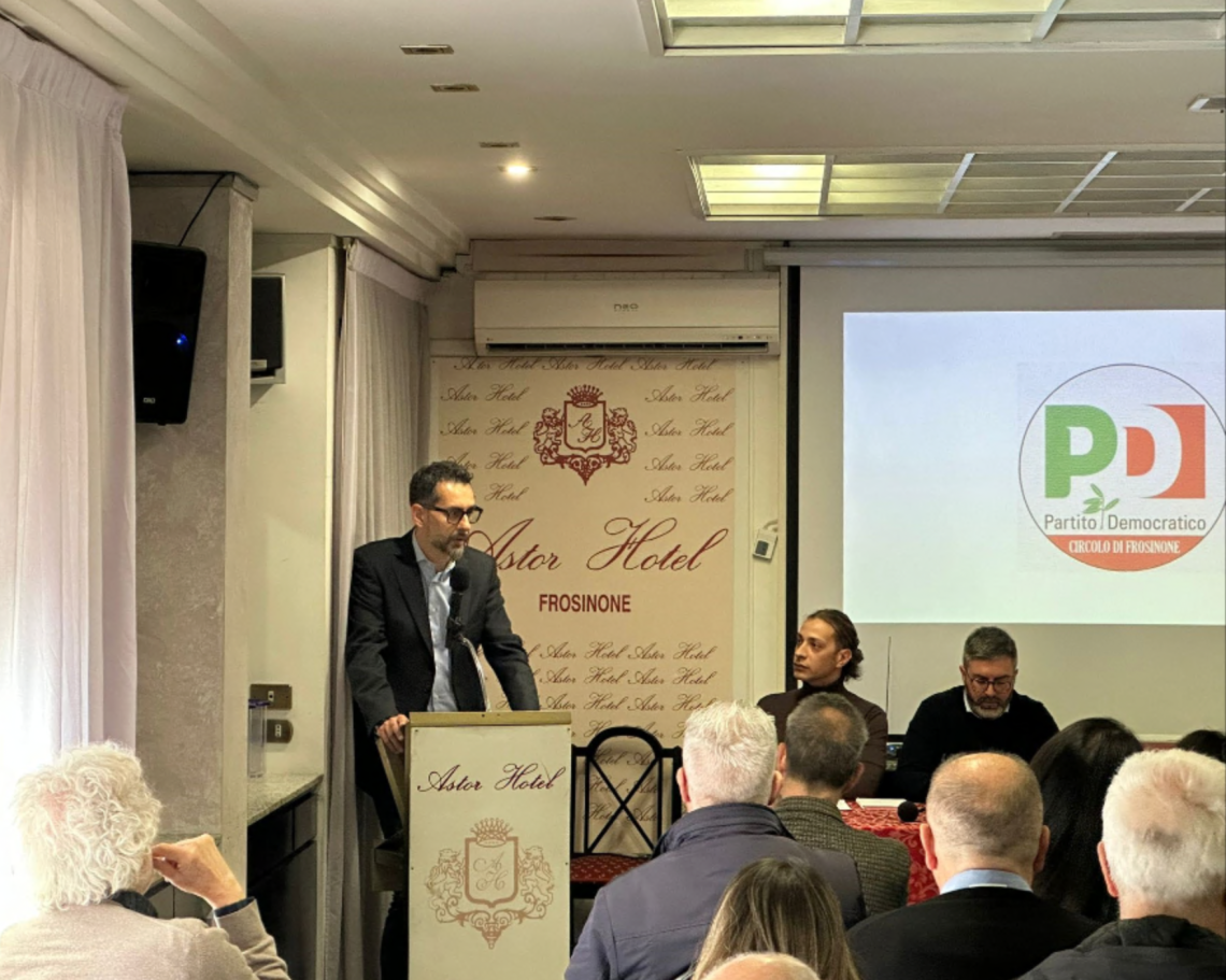 Laboratorio scalo, che scontro