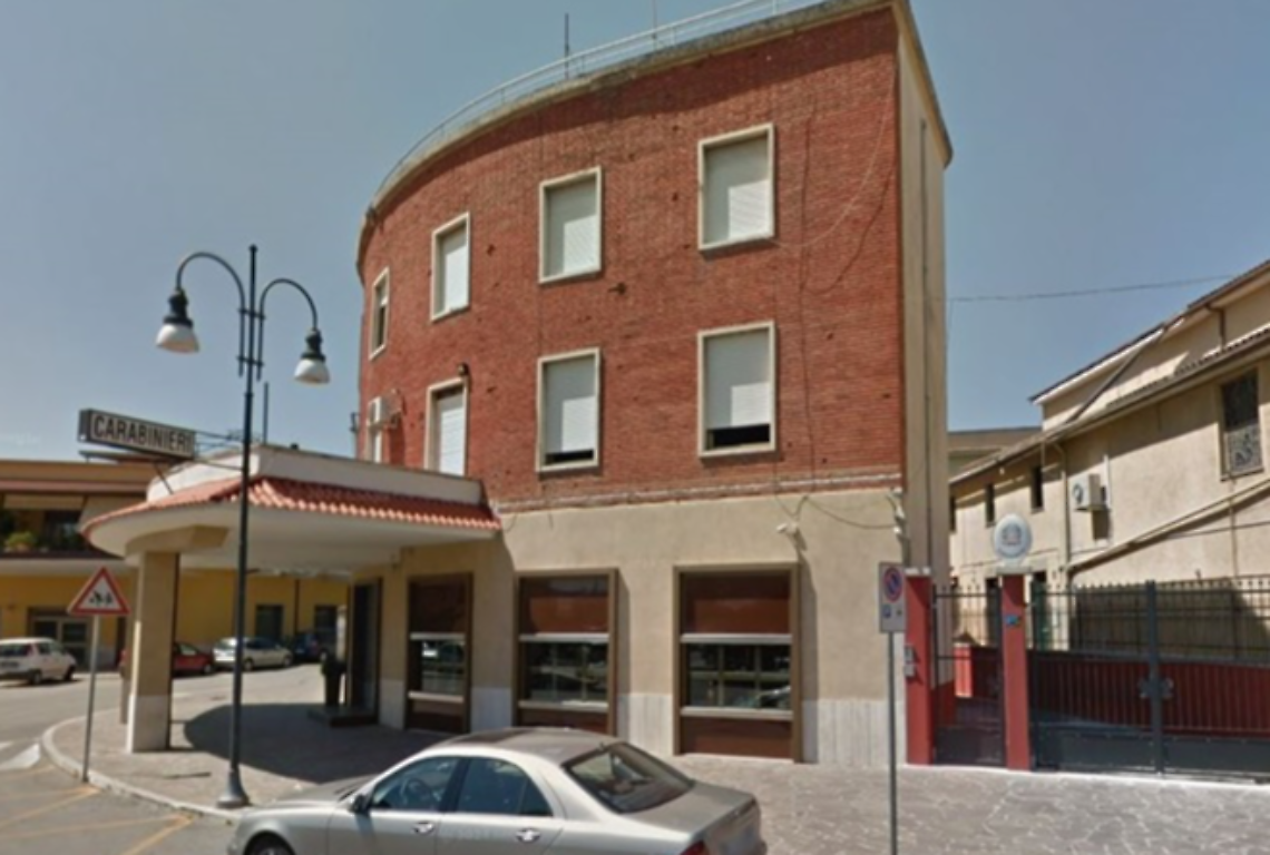 Occupano abusivamente un edificio: denunciati 