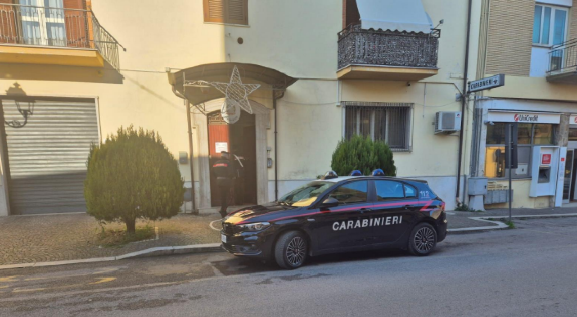 Occupa un ufficio e minaccia il personale della struttura di accoglienza: denunciato un diciottenne