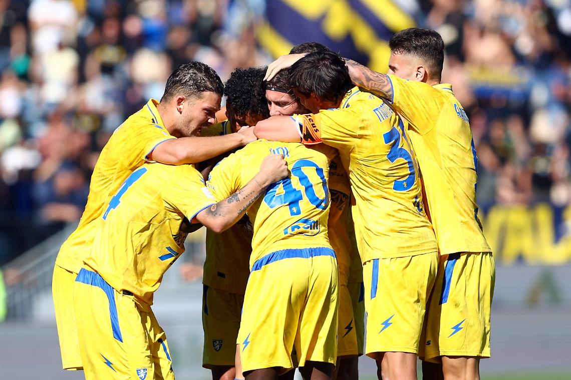 Pagelle Frosinone Carrarese: bene la difesa, Cal&ograve; glaciale