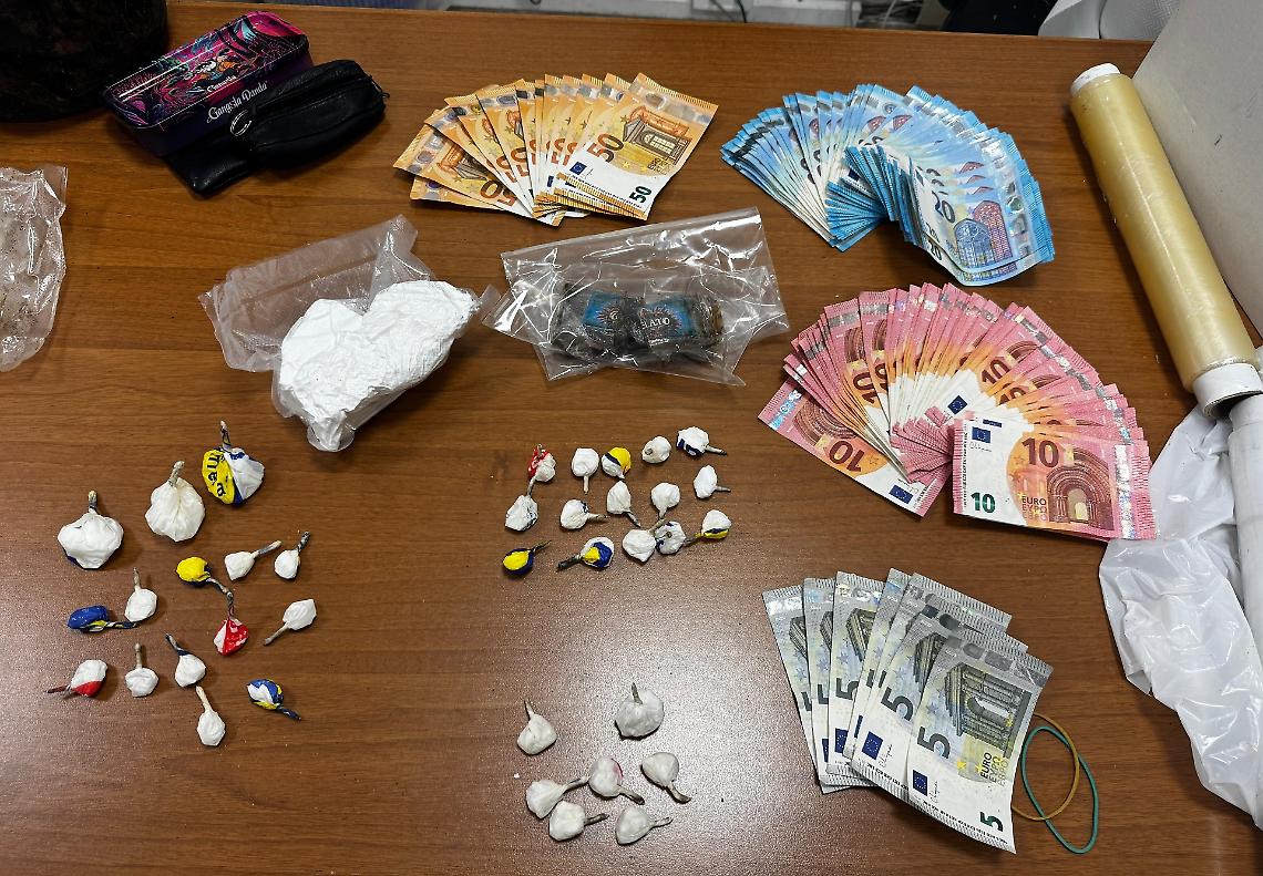 Operazione antidroga dei carabinieri: tre arresti e oltre 250 grammi di droga sequestrata