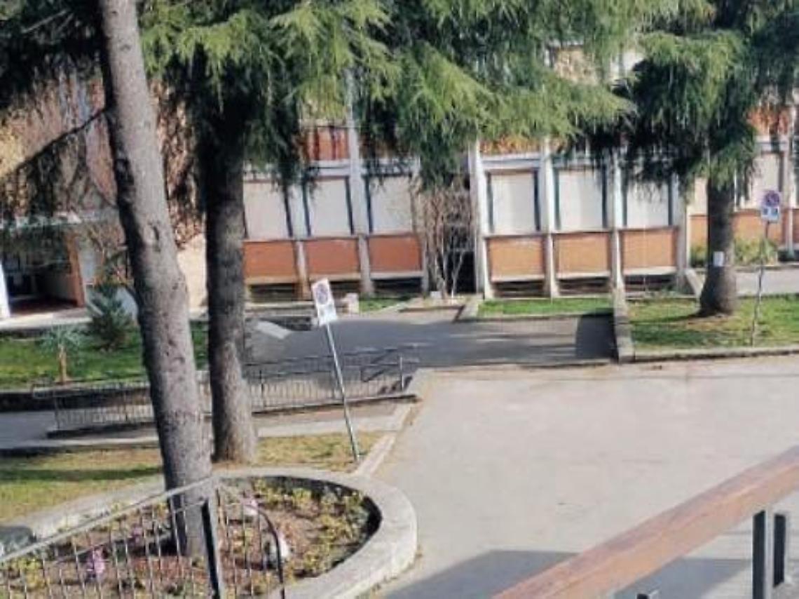 Furto con scasso all'ex “Alighieri ”: rubati tablet per la didattica a distanza
