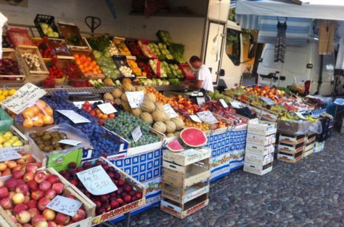 Paliano, mercato settimanale: riaprono i banchi di generi alimentari