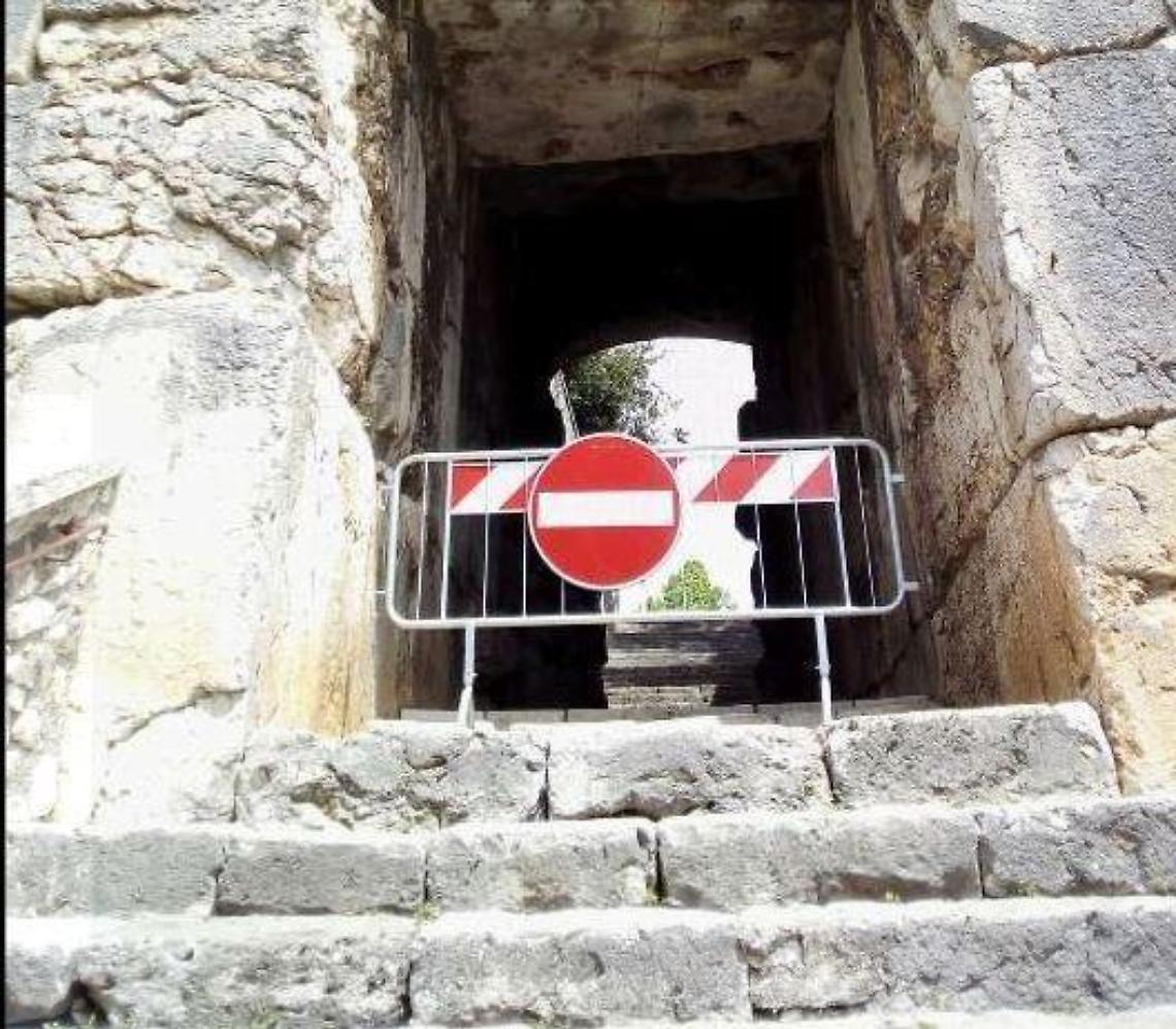 Alatri, pic-nic nel parco dell'Acropoli: arriva la polizia locale e manda tutti a casa