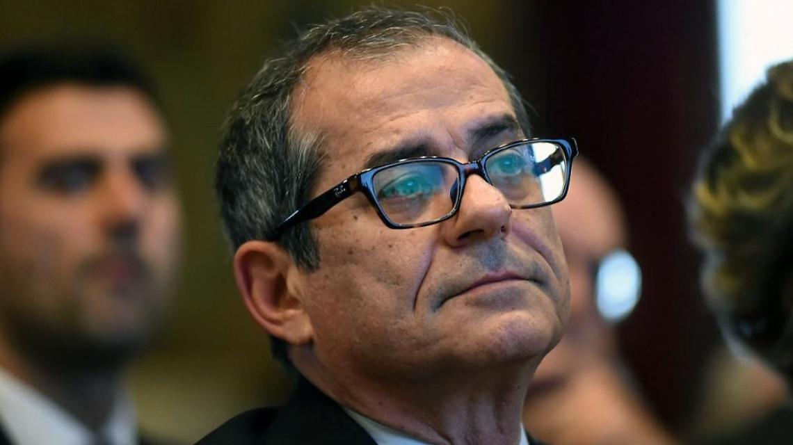 Rilancio economico, parla l'ex ministro Tria: "E' necessario salvare le imprese"