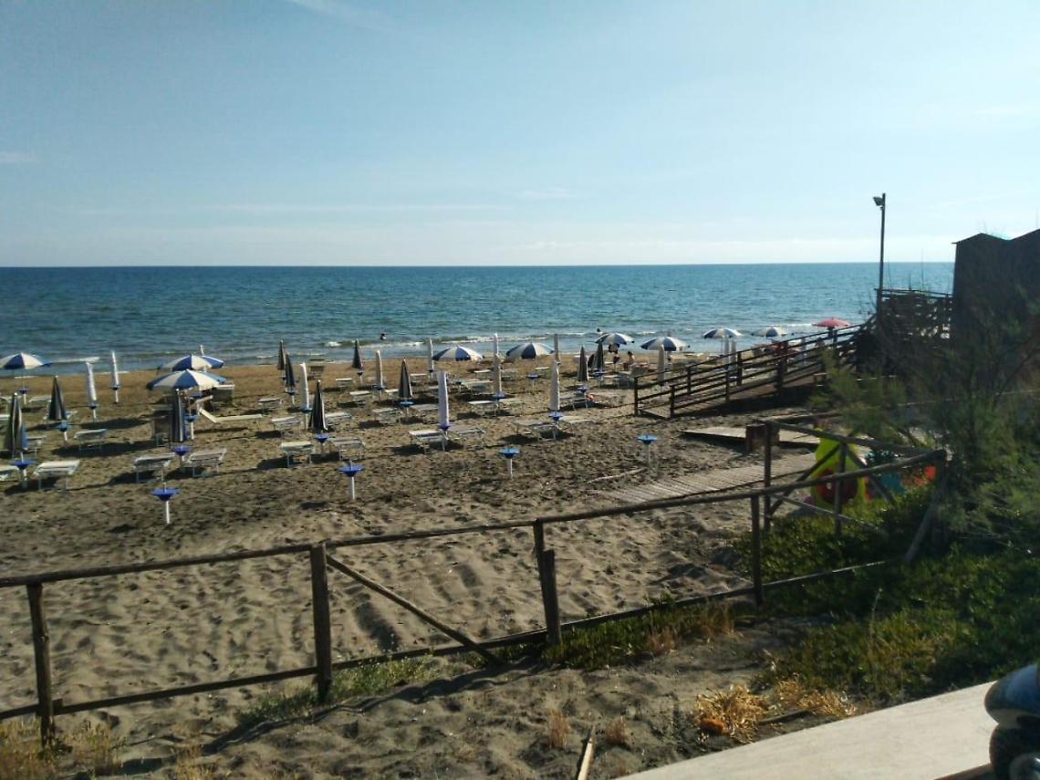 Volontari mai in ferie: cade e batte il volto, soccorso dagli 'angeli' della CRI