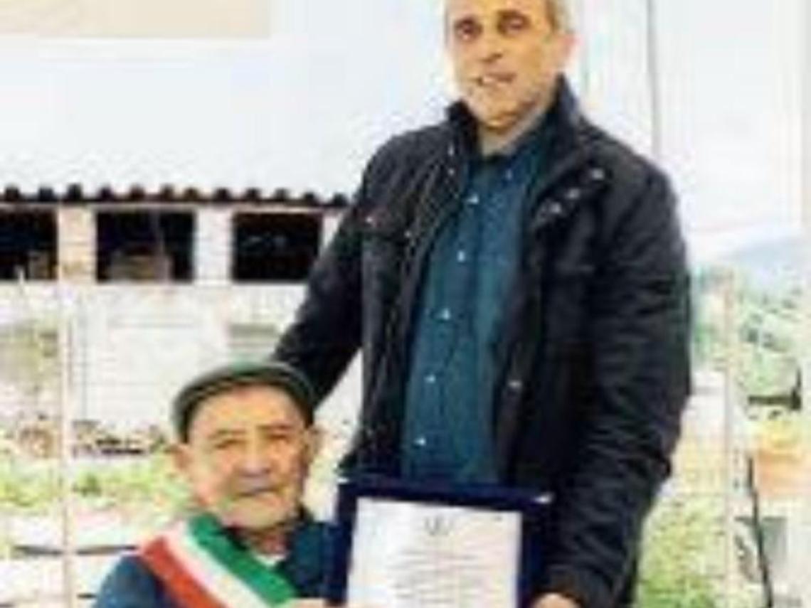 Nonno Armando compie 100 anni. E diventa...sindaco per un giorno!
