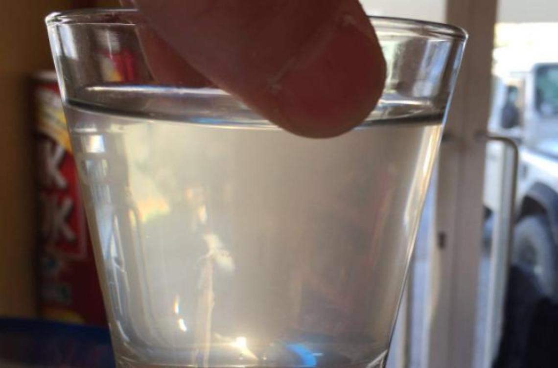 Maltempo, l'acqua diventa torbida e non potabile: scatta il divieto di utilizzarla