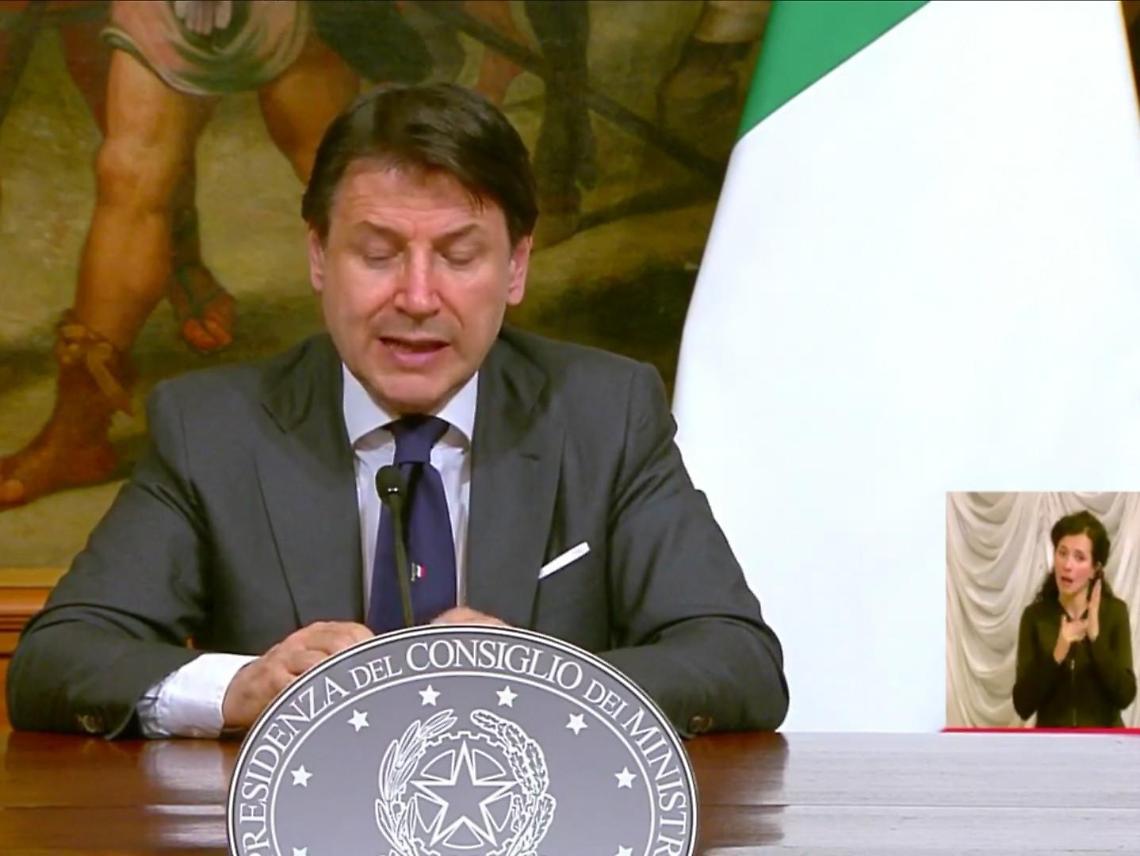 C'è l'ok al Family Act. E da lunedì sarà operativa per tutti la App 'Immuni'