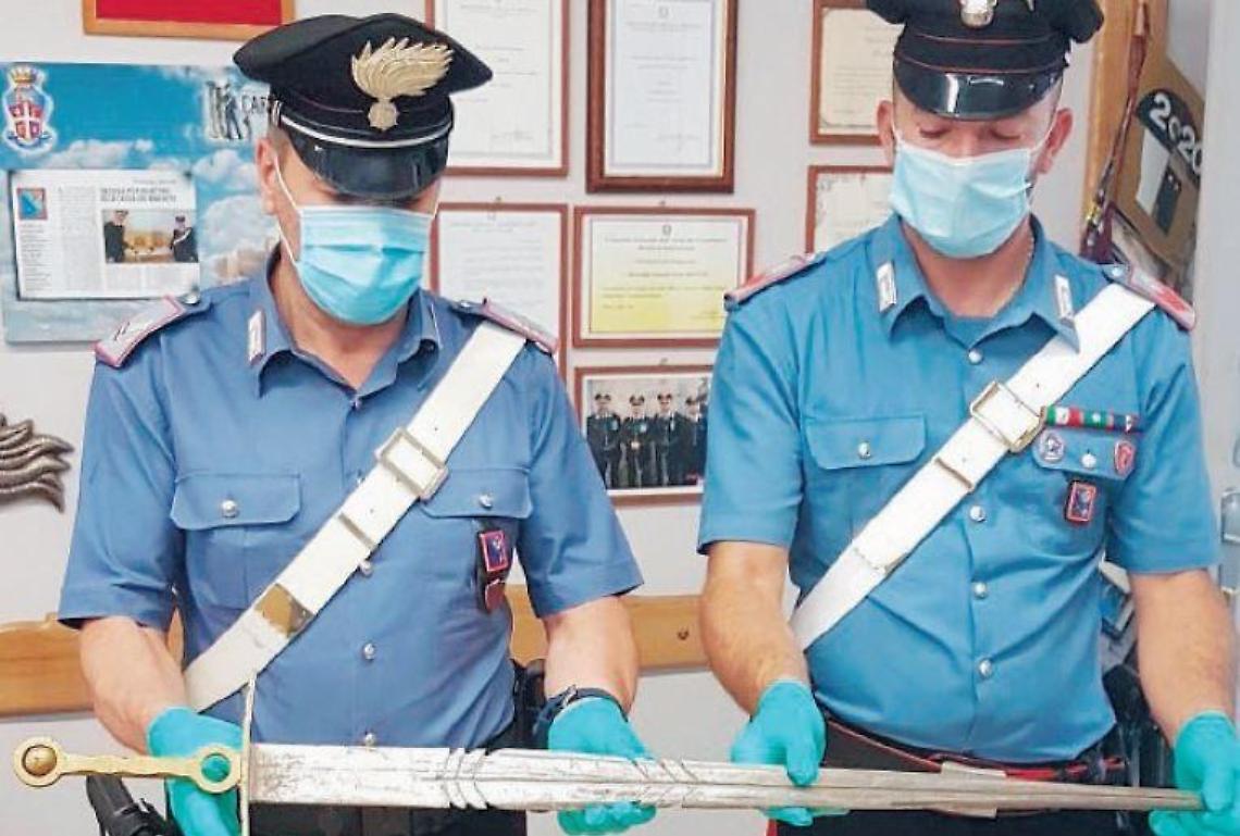 Far west in una struttura sanitaria: denunciati due uomini