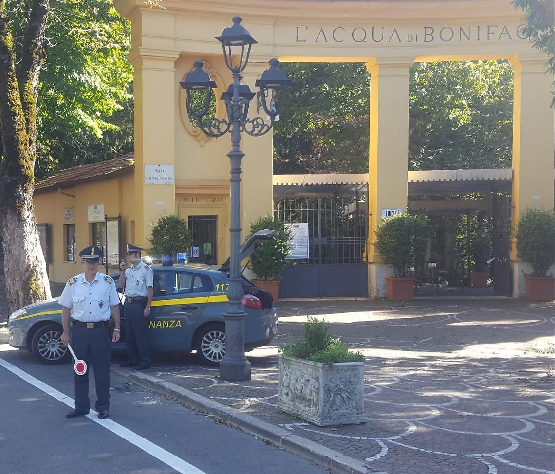 Maxi sequestro di mascherine chirurgiche: denunciati tre imprenditori