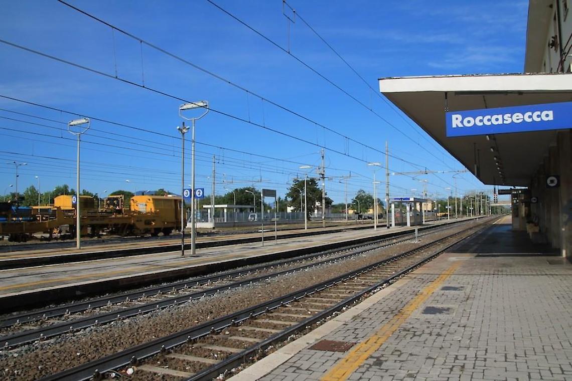 Egiziano ubriaco crea scompiglio alla stazione: carabinieri in azione