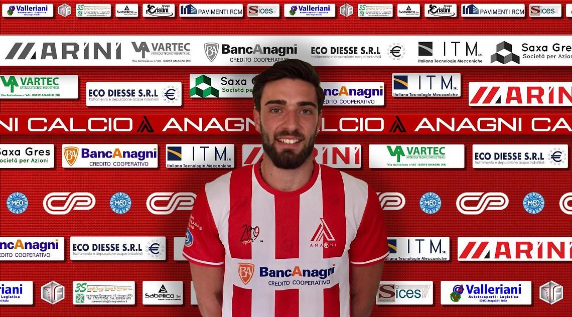 Ha firmato il difensore classe '95 Angelo Della Guardia
